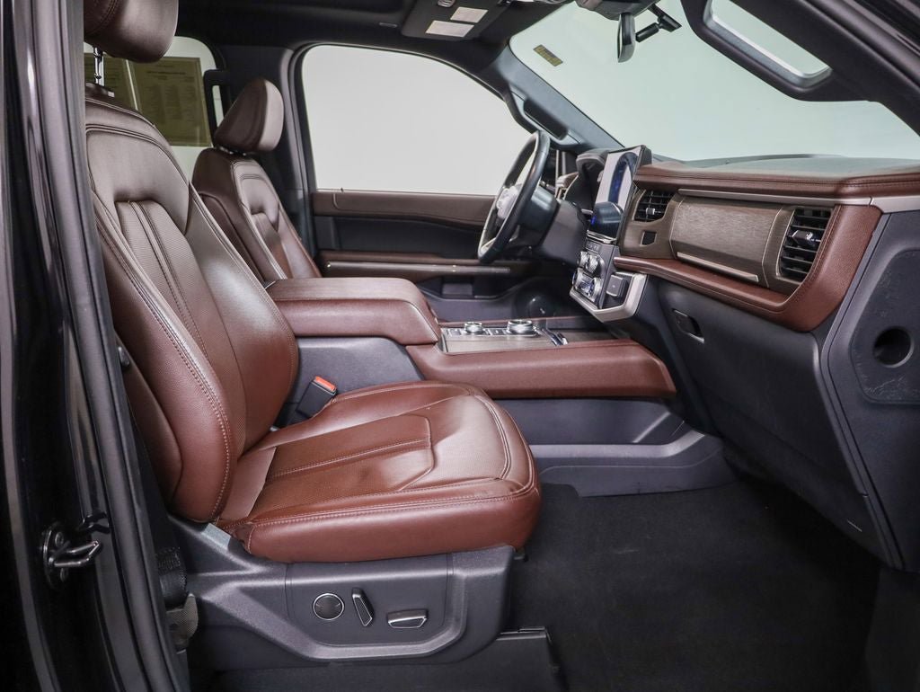 Certified 2024 Ford Expedition Limited AWD/4WD image 19