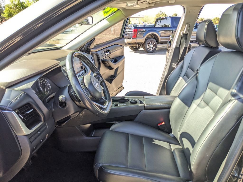 Used 2023 Nissan Rogue SV w/ SV Premium Package AWD/4WD image 17