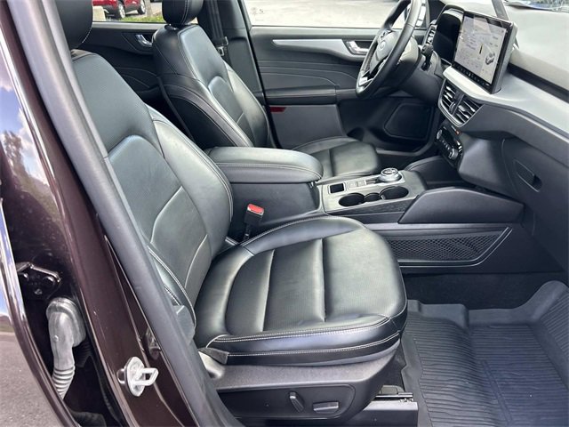 Certified 2023 Ford Escape Platinum image 28