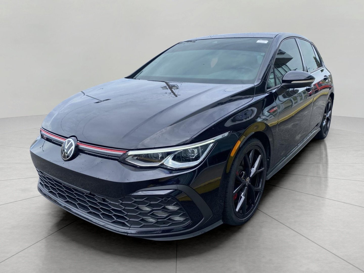 Used 2024 Volkswagen GTI SE FWD image 4