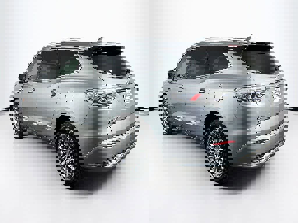 Used 2023 Buick Enclave Avenir w/ Avenir Technology Package AWD/4WD image 3