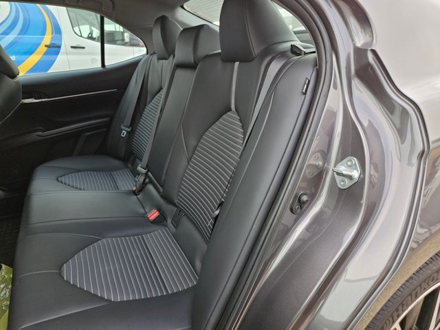 Used 2023 Toyota Camry SE image 15