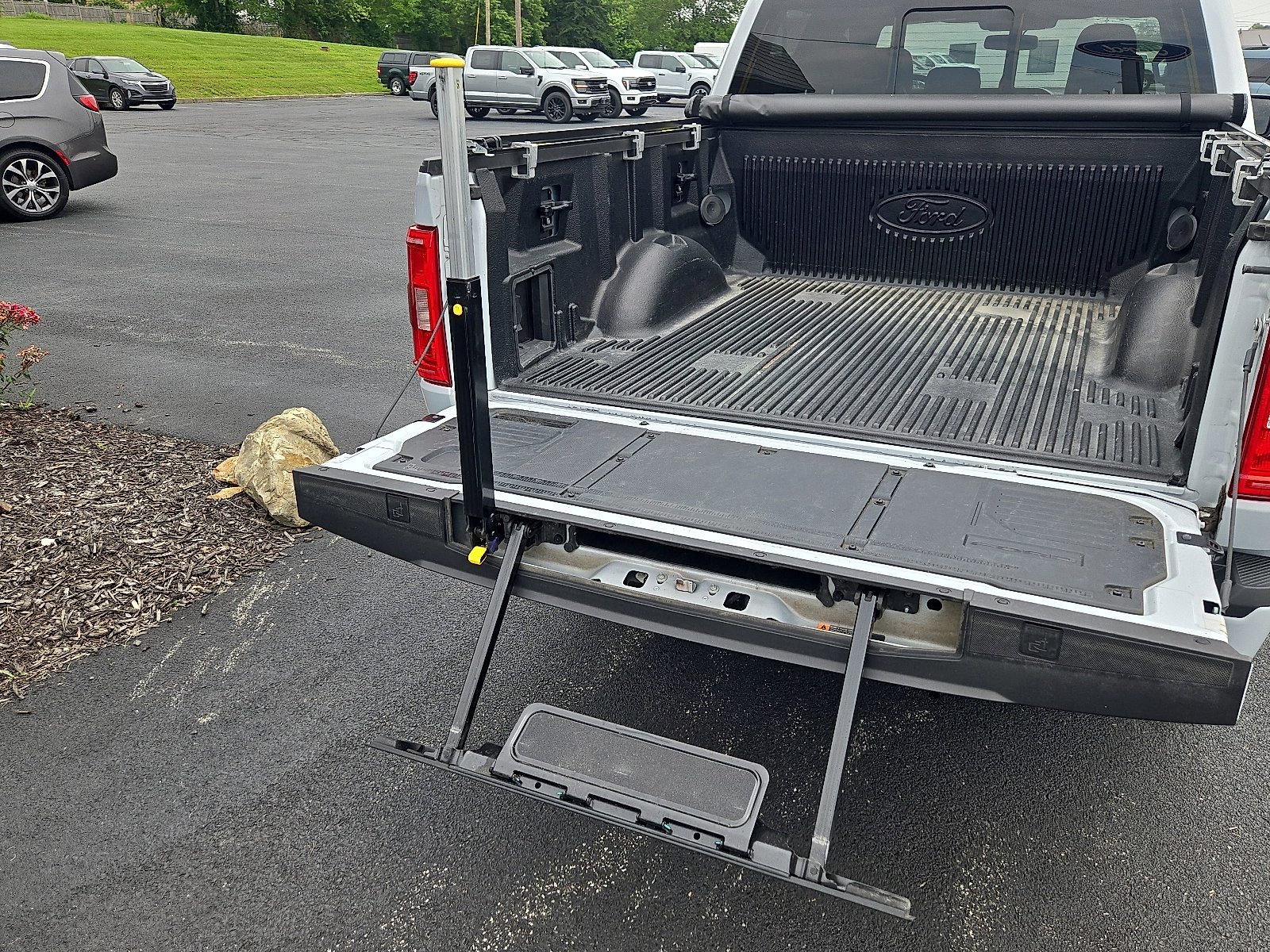 Certified 2022 Ford F150 XLT w/ Equipment Group 302A High image 10