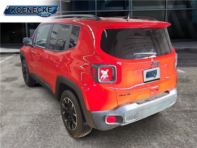 Used 2023 Jeep Renegade Latitude AWD/4WD image 5