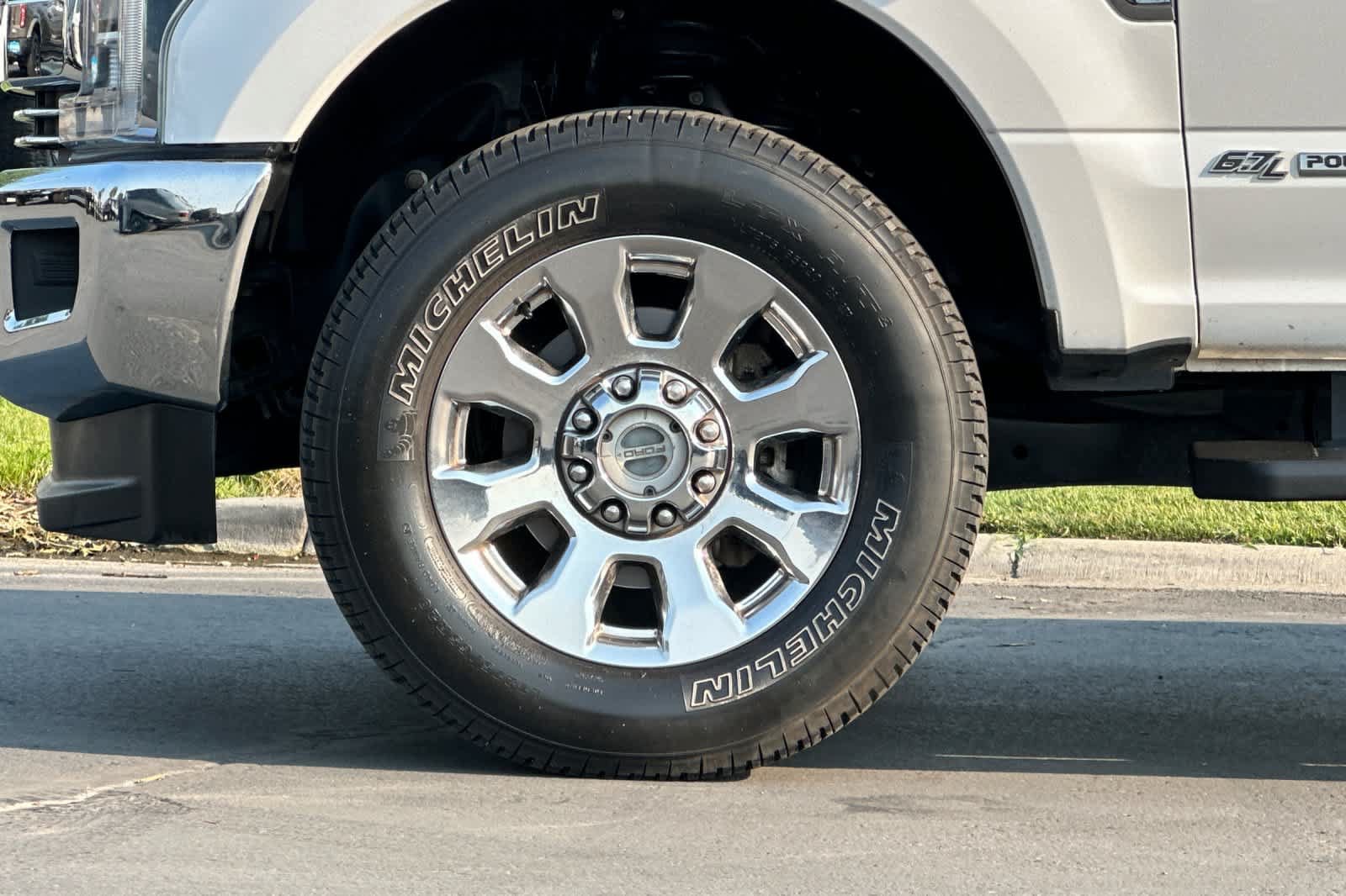 Certified 2018 Ford F350 Lariat w/ Lariat Ultimate Package AWD/4WD image 25