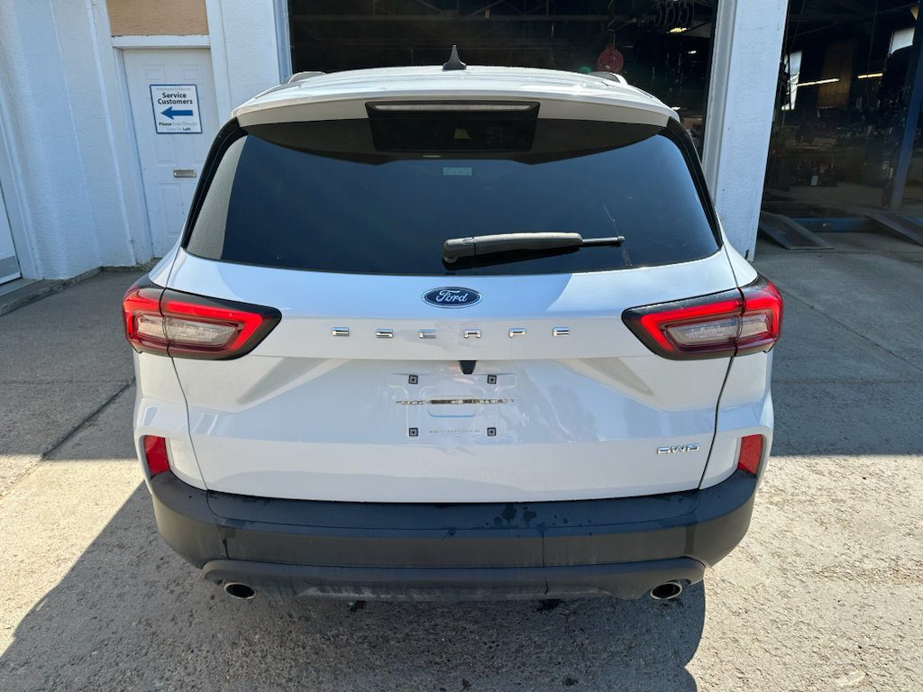 Certified 2025 Ford Escape ST-Line Select AWD/4WD image 4