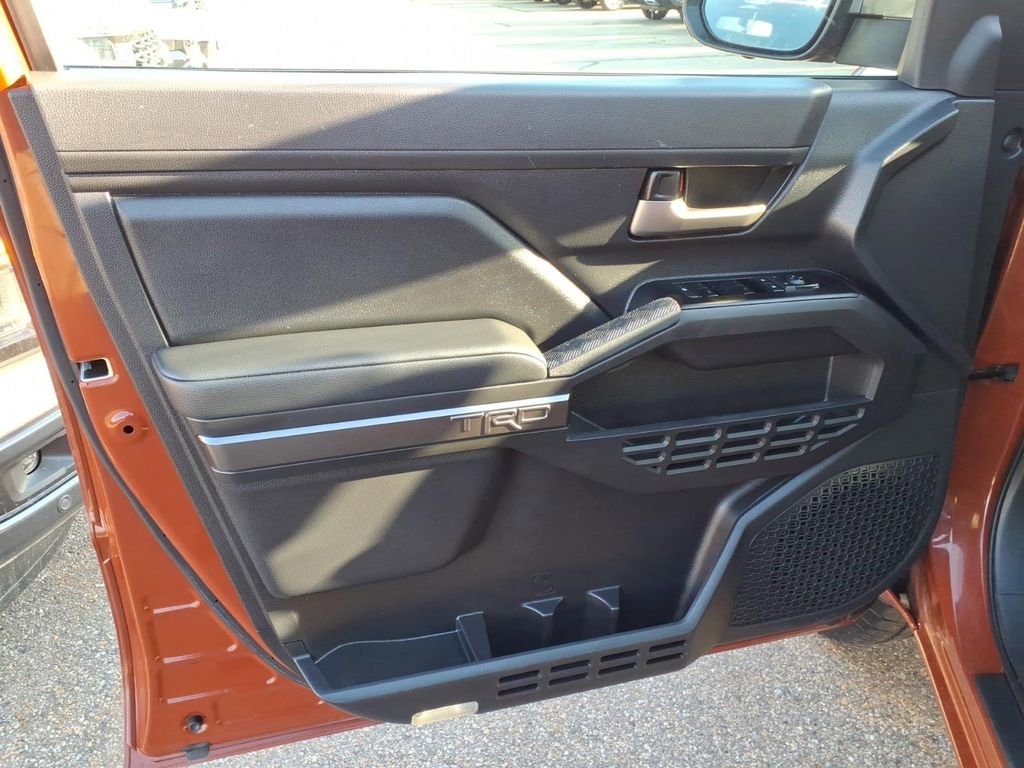 Used 2025 Toyota Tacoma TRD Off-Road AWD/4WD image 22