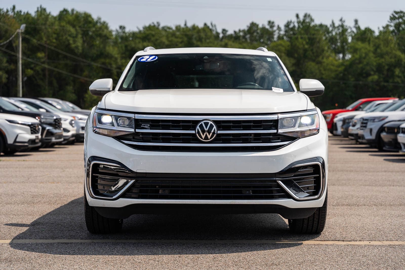 Used 2021 Volkswagen Atlas Cross Sport SEL R-Line FWD image 2