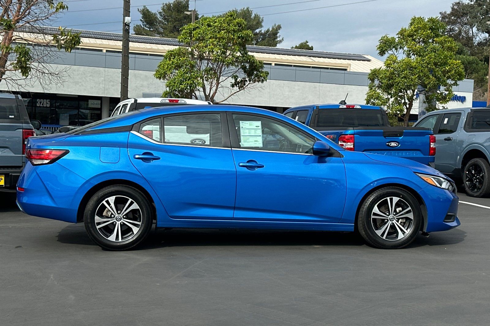 Used 2023 Nissan Sentra SV image 4