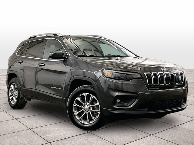 Used 2019 Jeep Cherokee Latitude Plus w/ Cold Weather Group AWD/4WD image 2