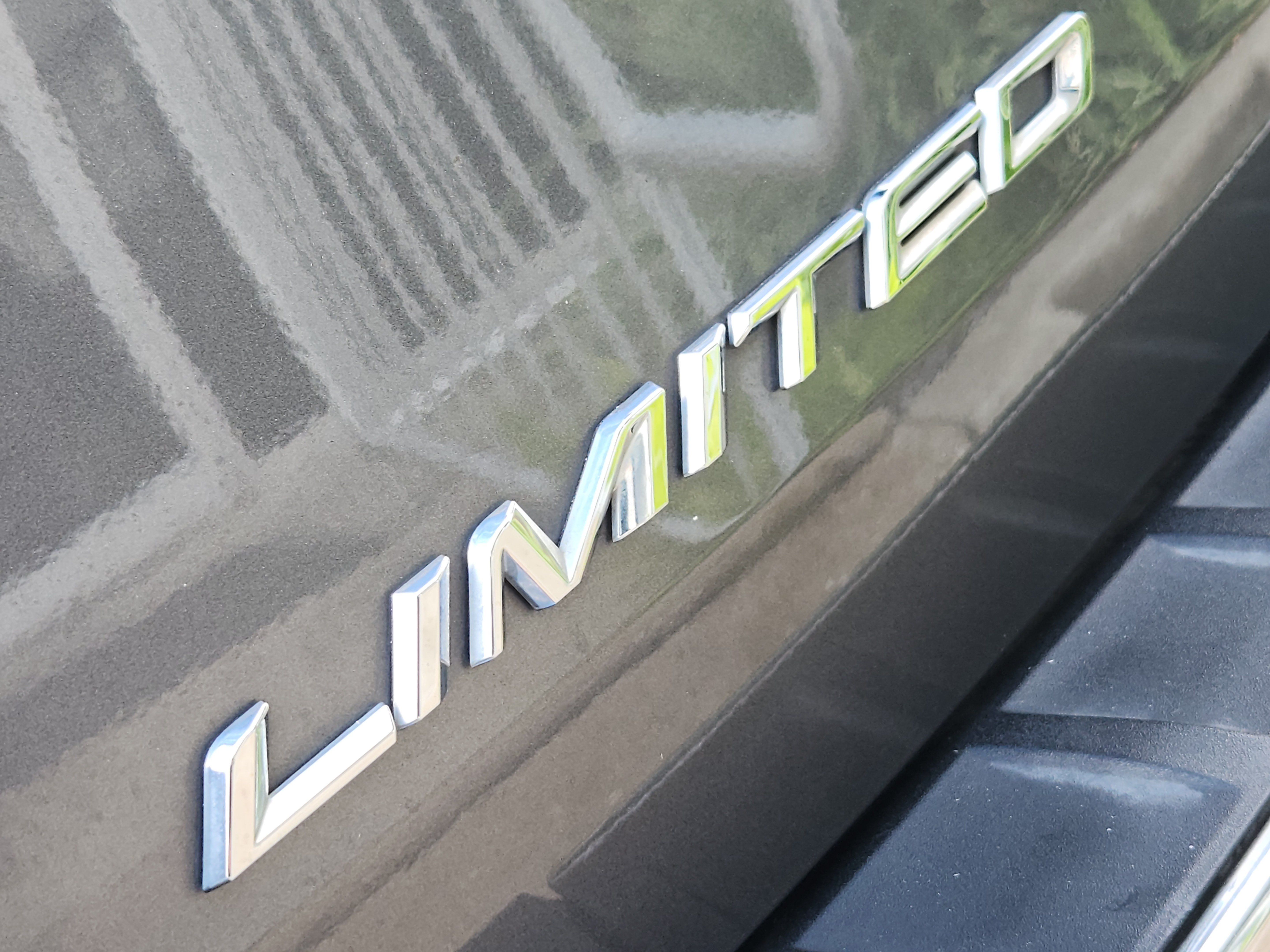 Certified 2021 Ford Explorer Limited w/ Equipment Group 301A RWD image 8