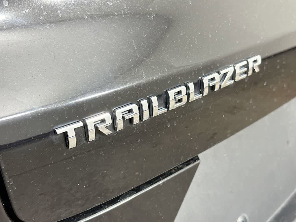 Used 2023 Chevrolet TrailBlazer LT w/ Convenience Package FWD image 7