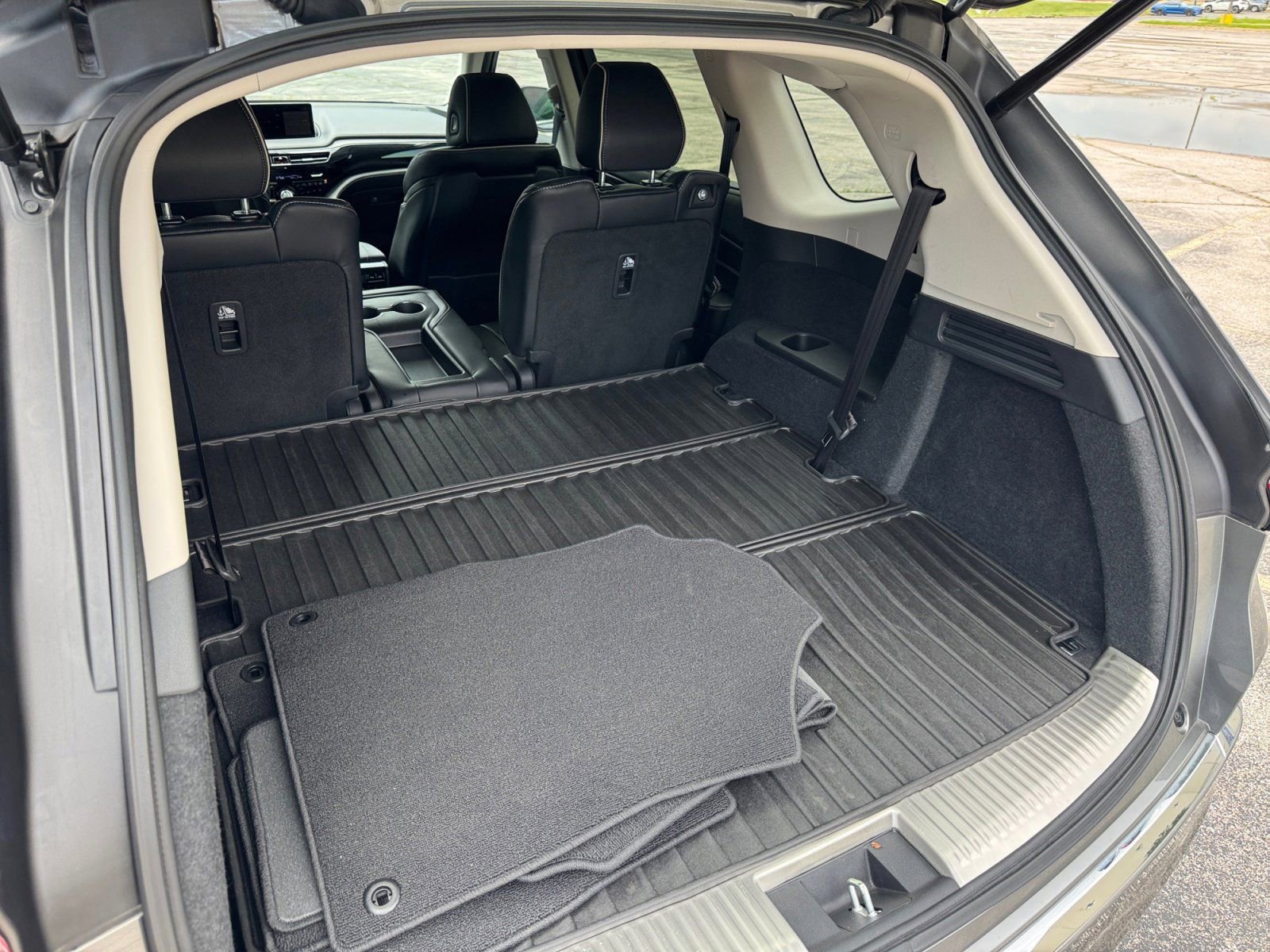 Used 2023 Acura MDX SH-AWD w/ Advance Package image 16