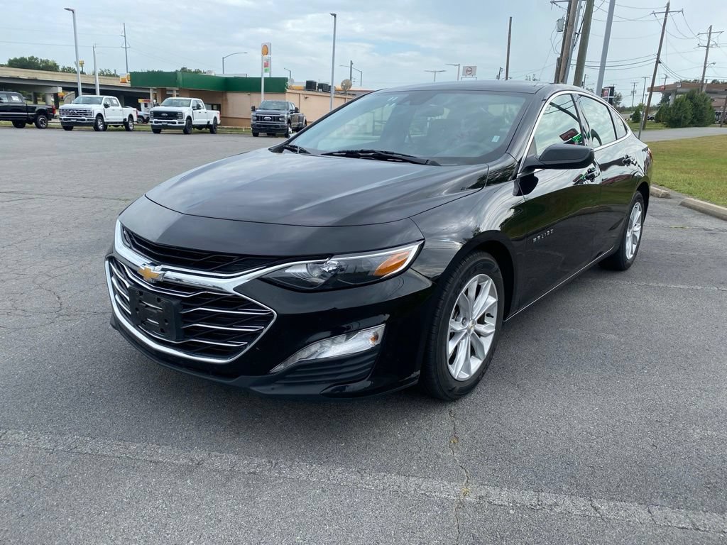 Used 2025 Chevrolet Malibu LT FWD image 3