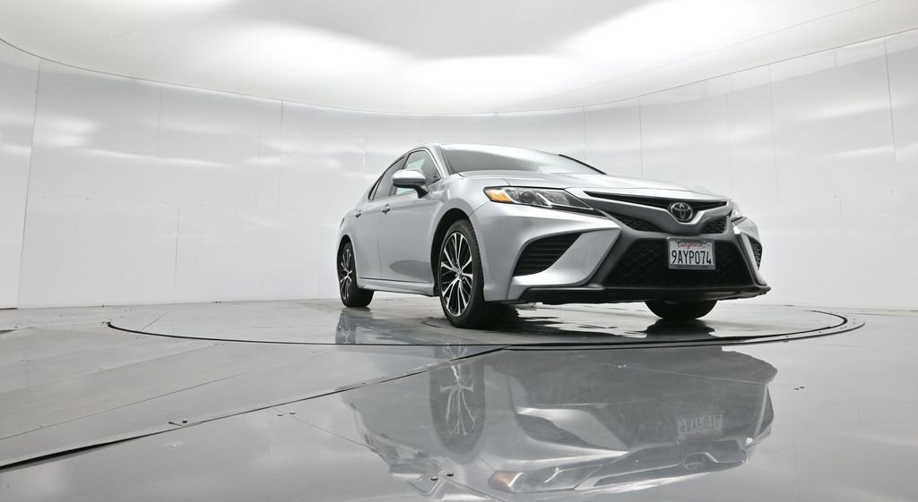 Used 2020 Toyota Camry SE image 6