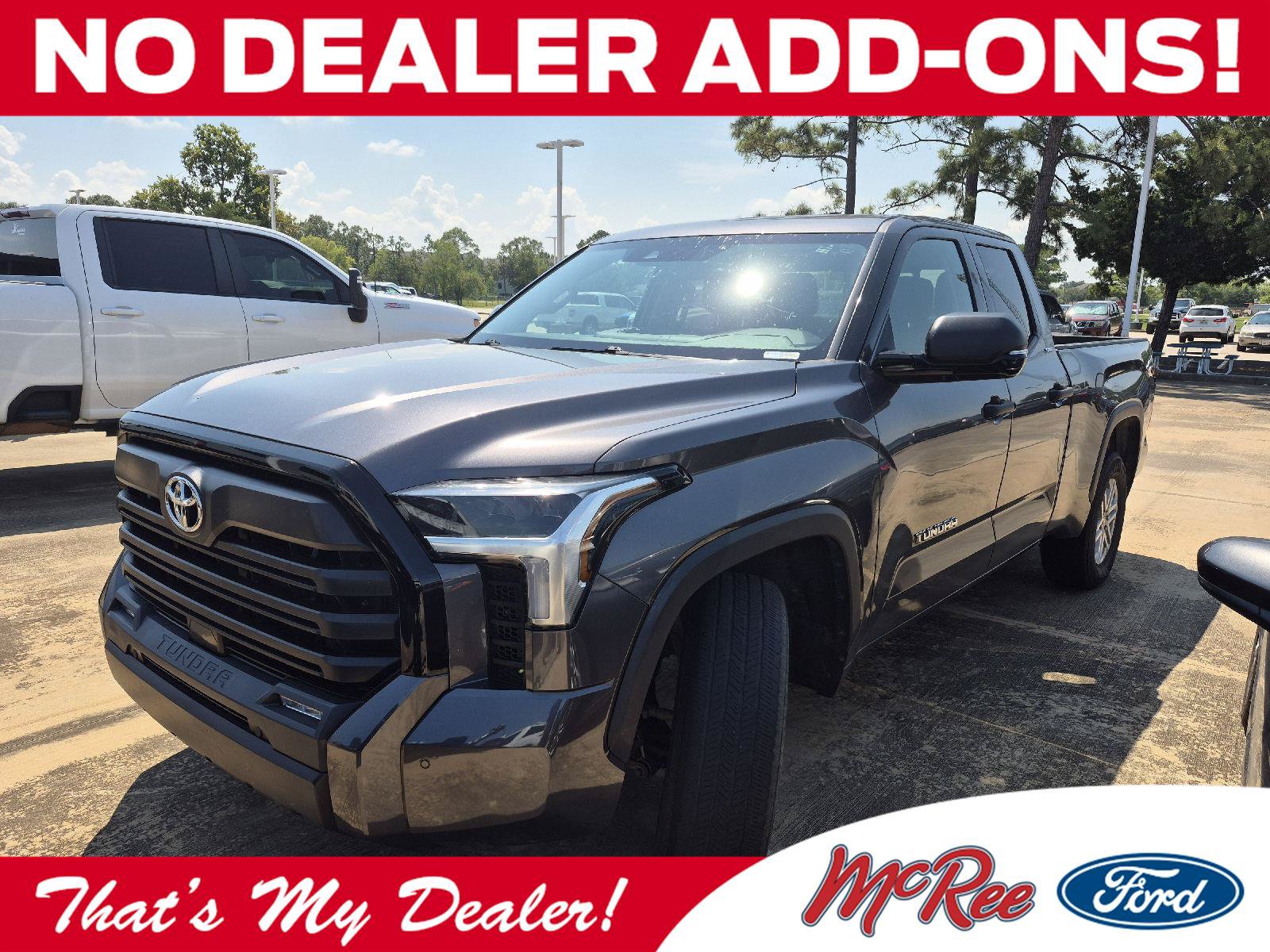 Used 2022 Toyota Tundra SR5 w/ SR5 Convenience Package RWD image 1