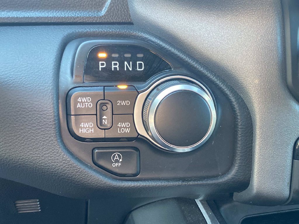 Used 2023 RAM 1500 Big Horn AWD/4WD image 32