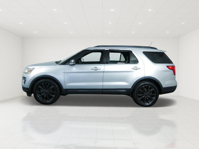 Certified 2018 Ford Explorer XLT w/ Equipment Group 202A FWD image 6