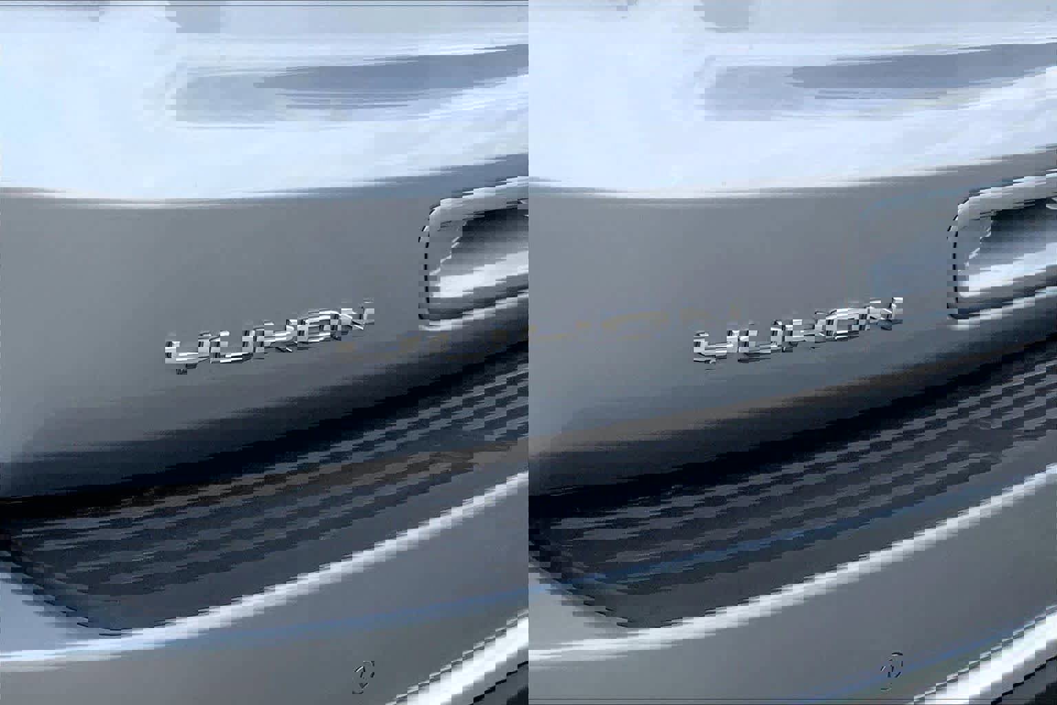 Used 2024 GMC Yukon Denali w/ Advanced Technology Package image 12