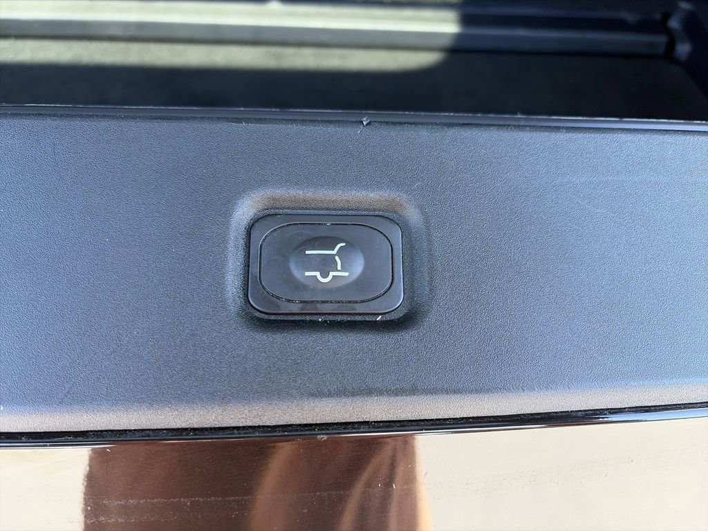 Certified 2025 Ford Expedition Active AWD/4WD image 33