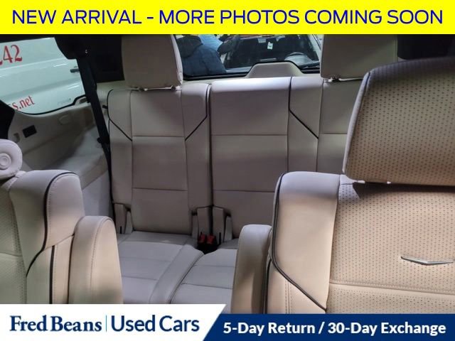 Used 2023 Cadillac Escalade Premium Luxury image 12