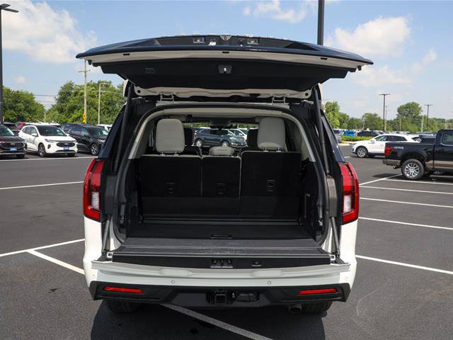Certified 2025 Ford Expedition Active AWD/4WD image 12
