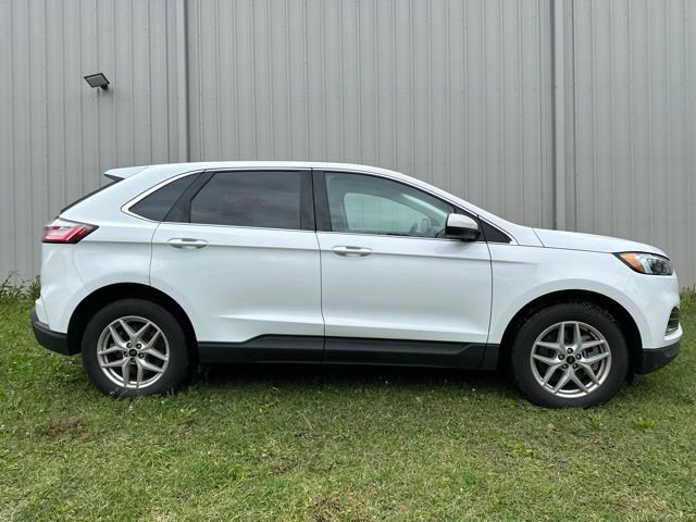 Certified 2023 Ford Edge SEL image 3