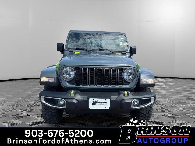 Used 2025 Jeep Gladiator Sport AWD/4WD image 2
