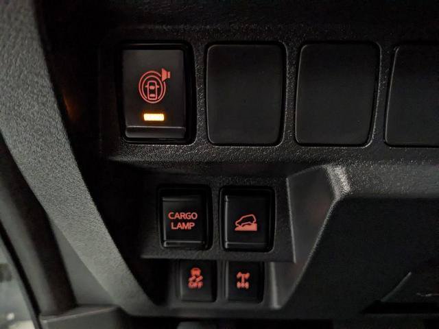 Used 2025 Nissan Frontier PRO-4X AWD/4WD image 14