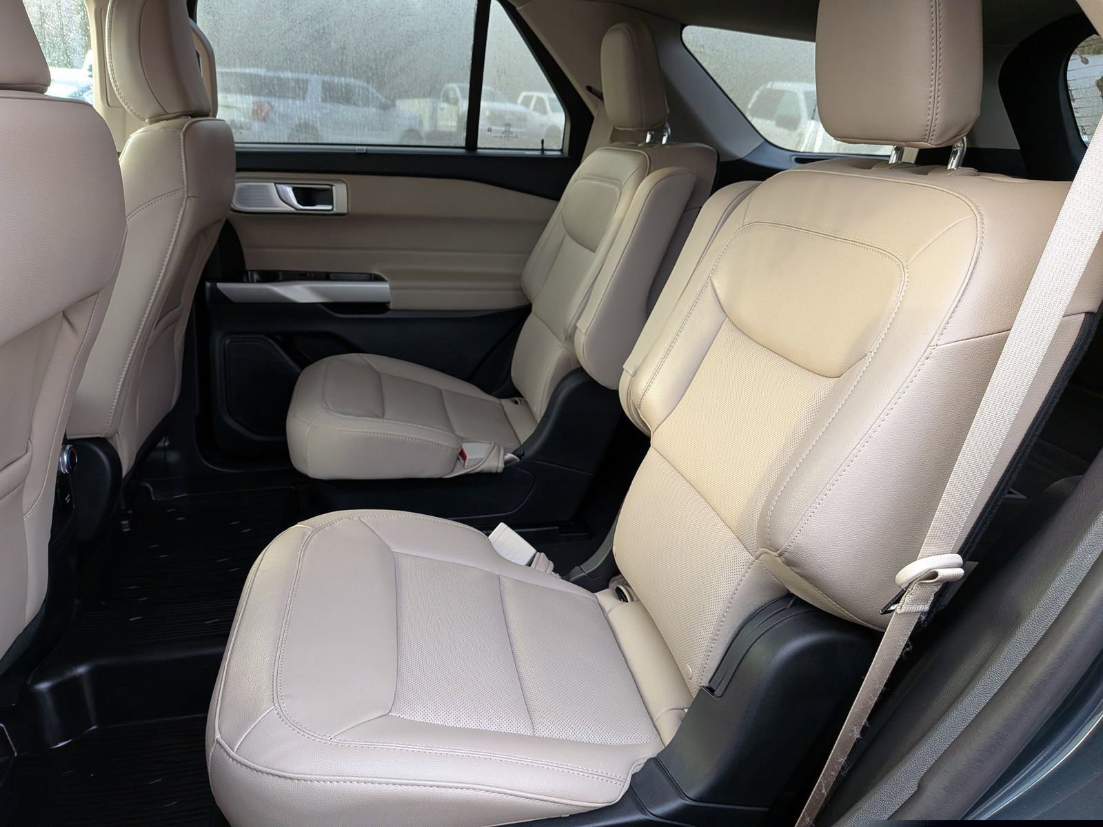 Certified 2023 Ford Explorer Limited w/ Limited Technology Package image 16