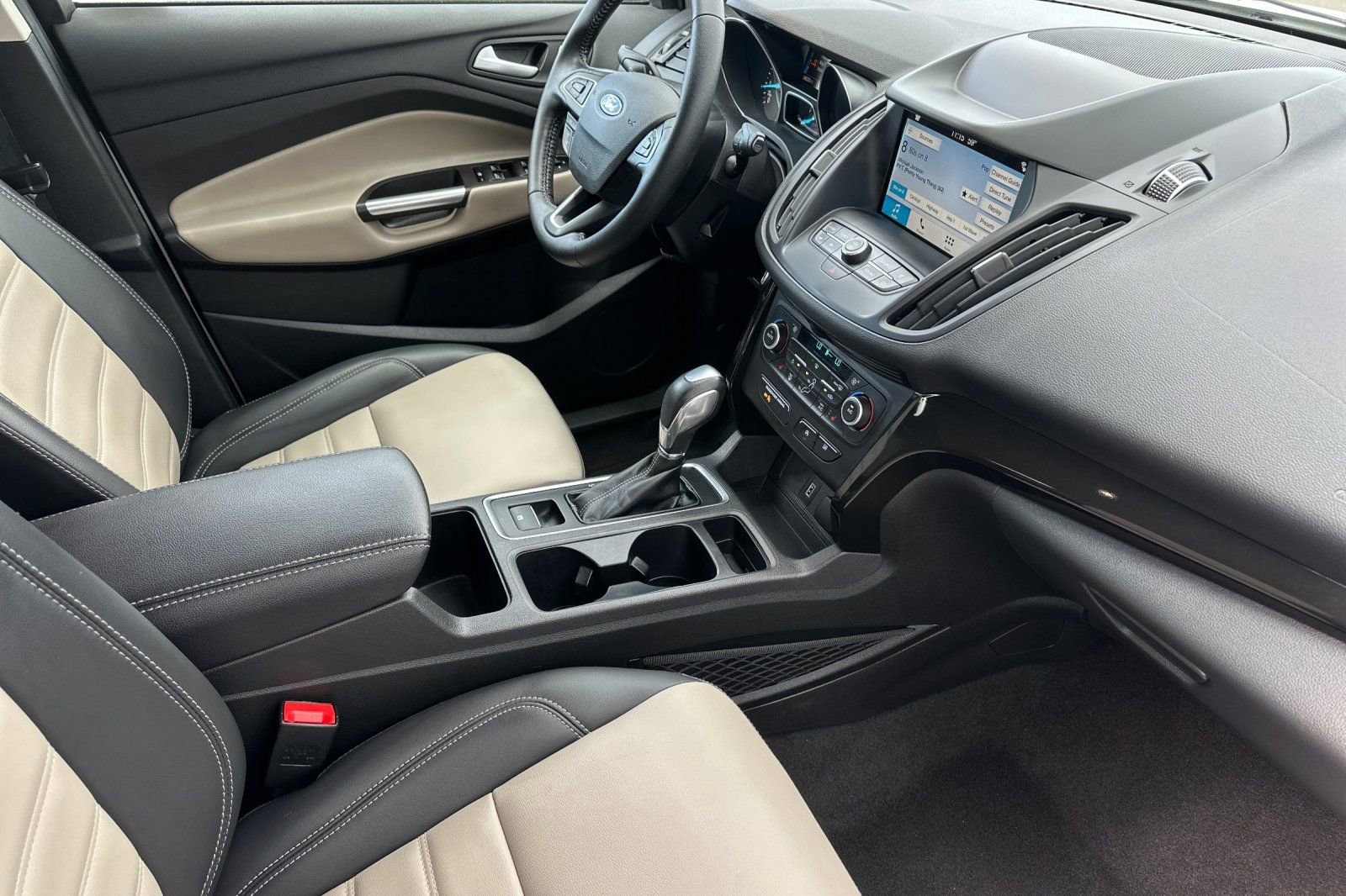 Certified 2019 Ford Escape SEL FWD image 16