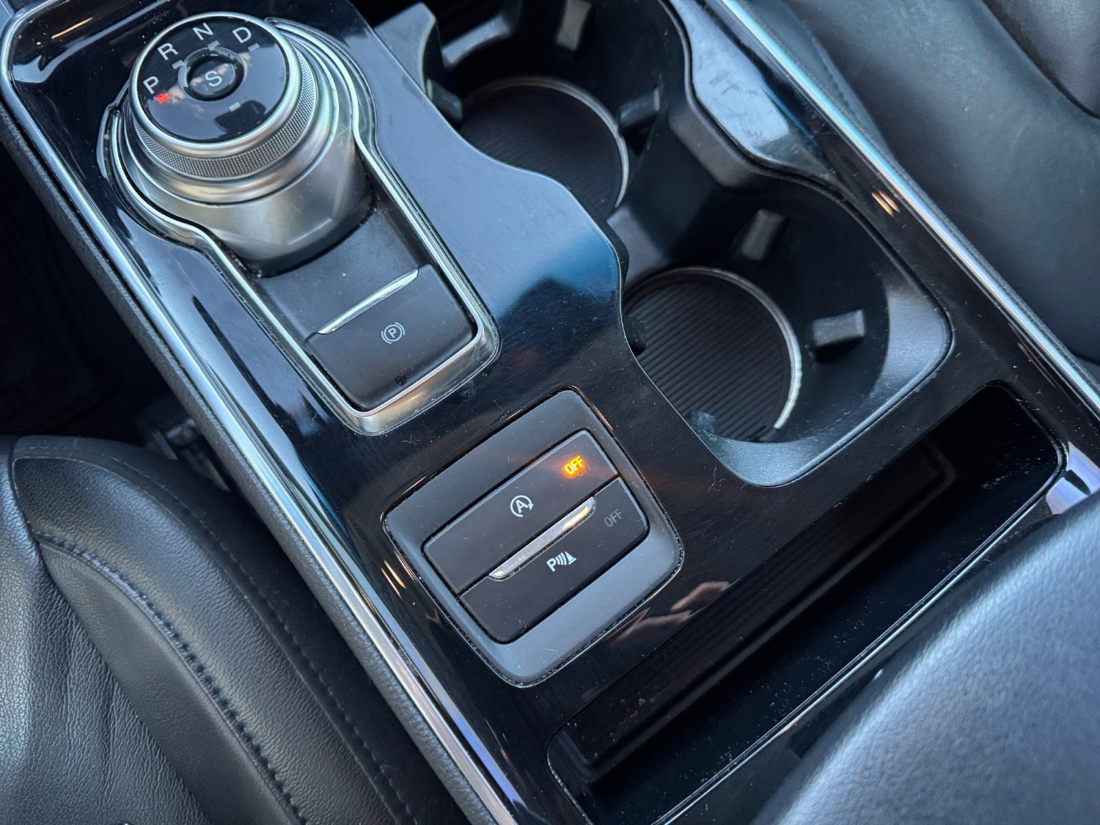 Certified 2020 Ford Edge Titanium image 22