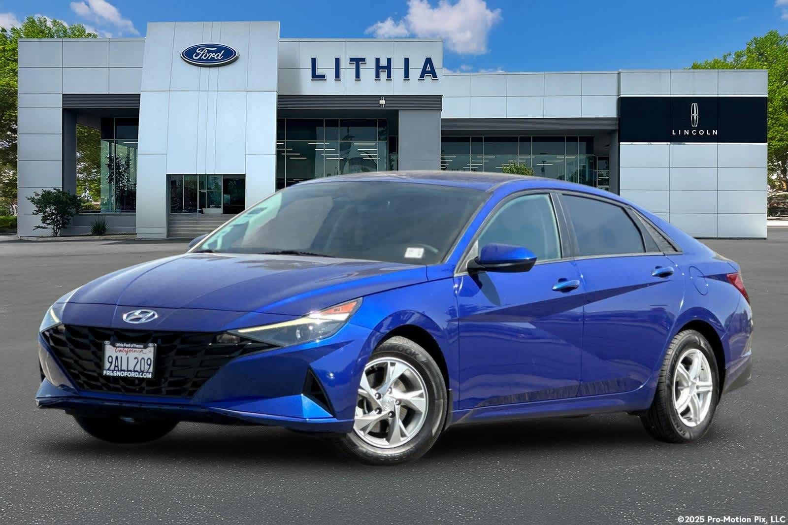 Used 2022 Hyundai Elantra SE FWD image 1