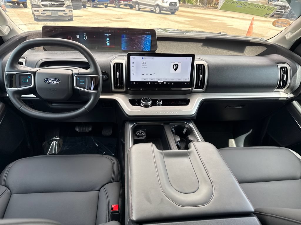 Certified 2025 Ford Expedition Active RWD image 6