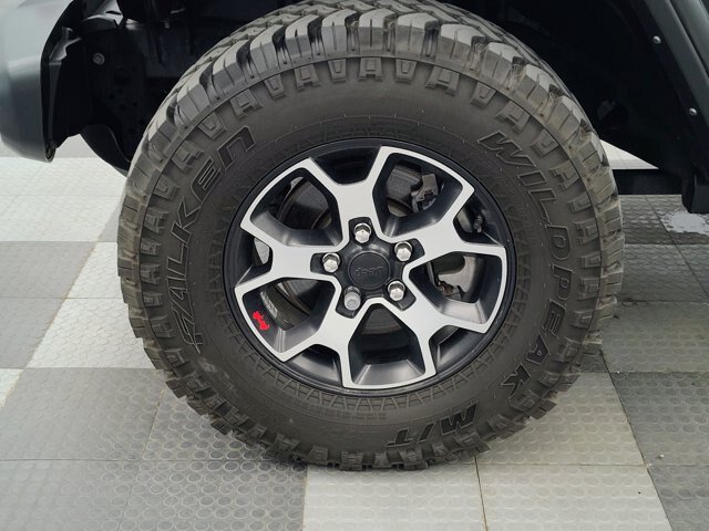 Used 2022 Jeep Wrangler Unlimited Rubicon w/ LED Lighting Group AWD/4WD image 15