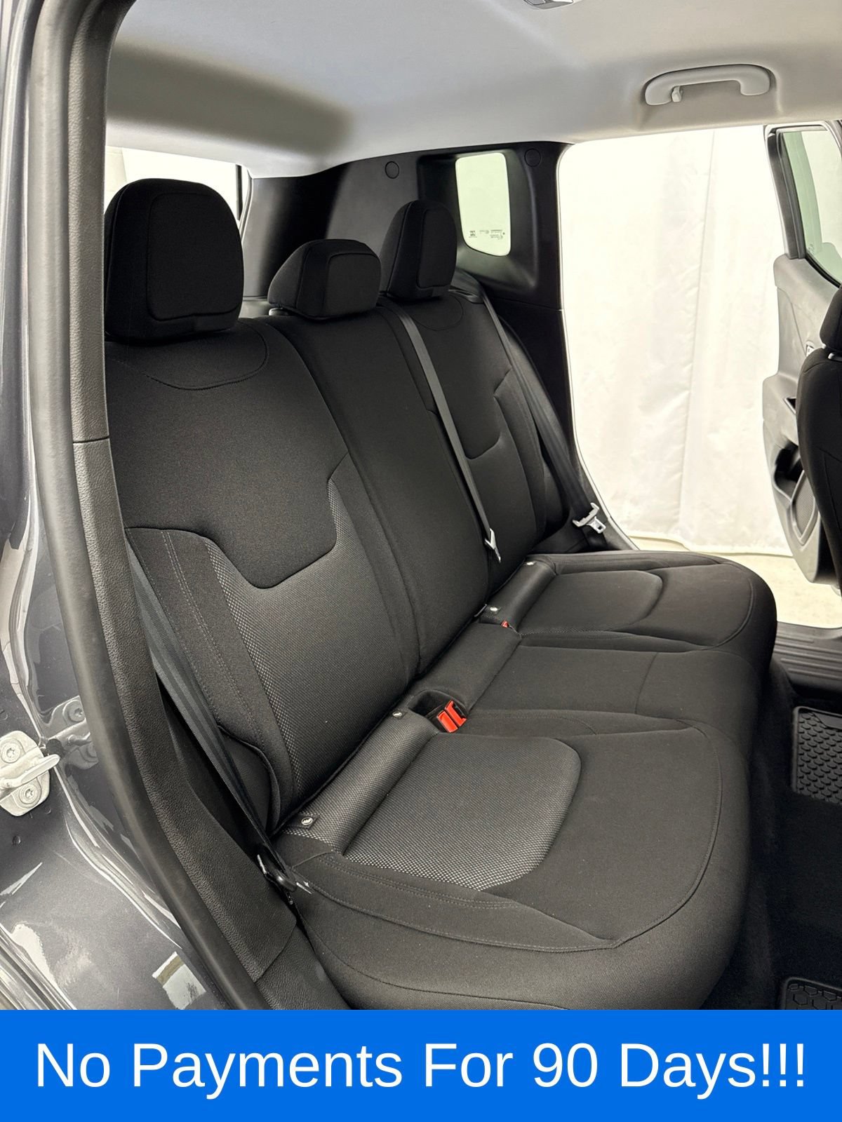 Used 2023 Jeep Renegade Latitude AWD/4WD image 30