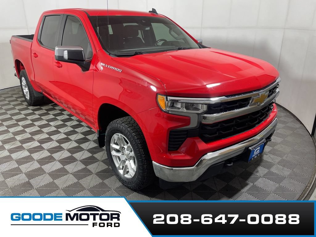 Used 2023 Chevrolet Silverado 1500 LT w/ Convenience Package II AWD/4WD image 1