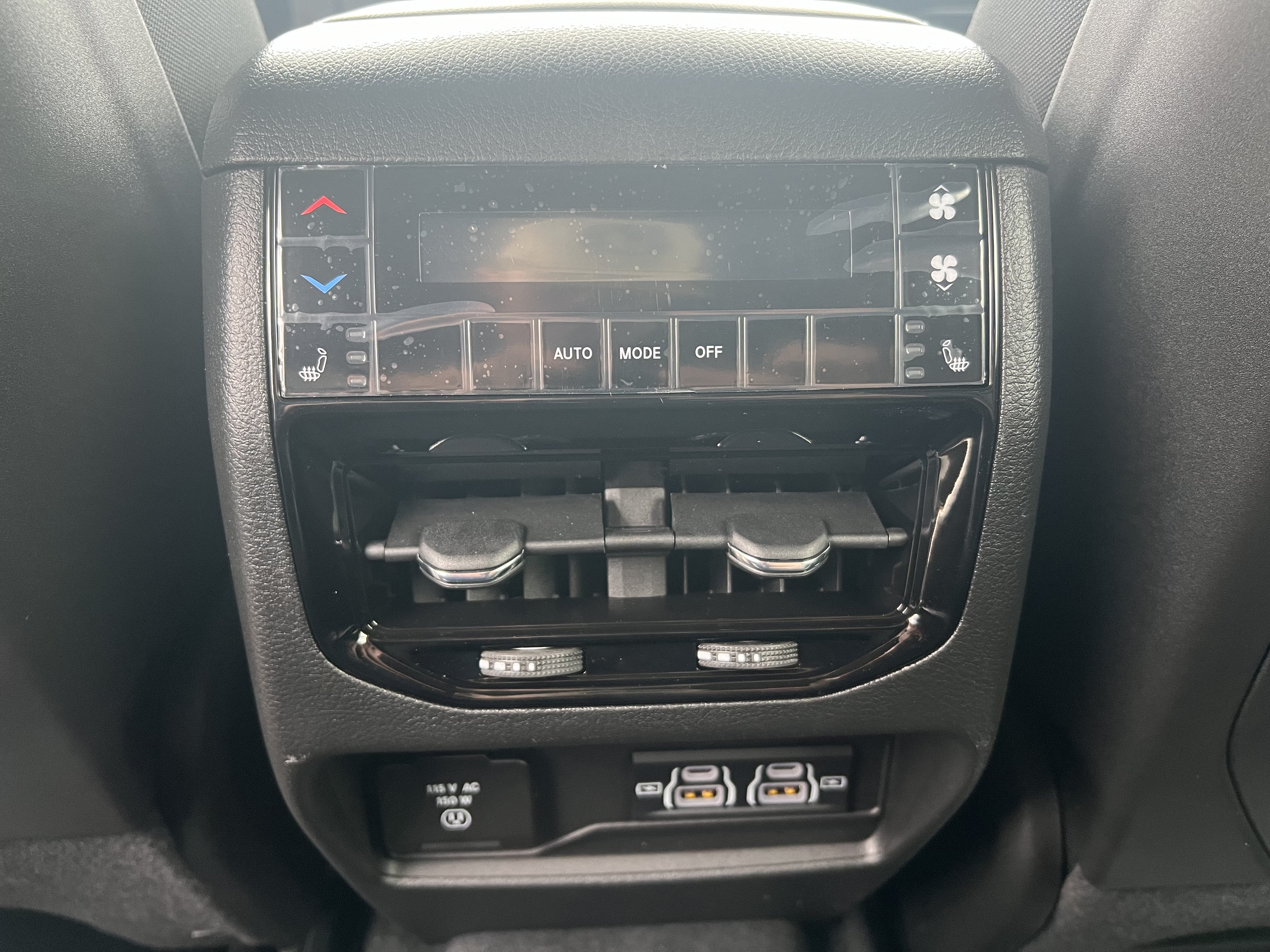 Used 2024 Jeep Grand Cherokee L Limited AWD/4WD image 22