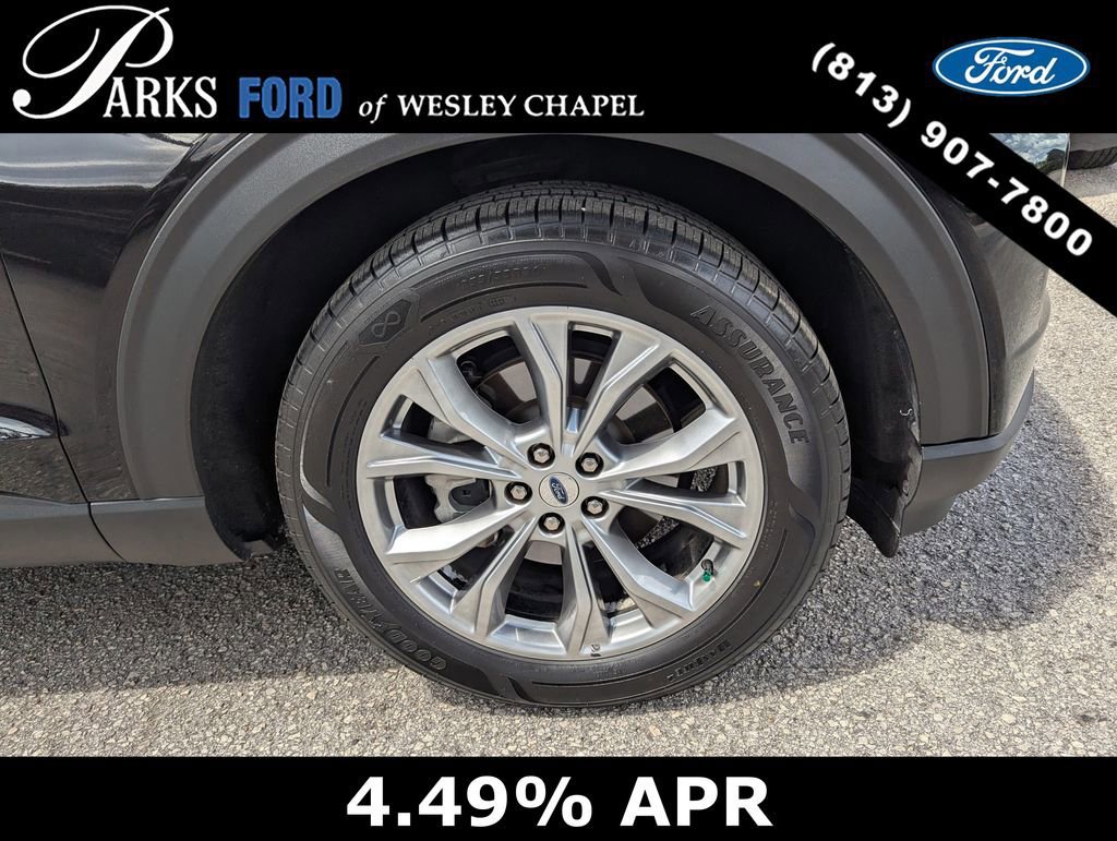 Certified 2022 Ford Explorer Limited w/ Equipment Group 301A image 32