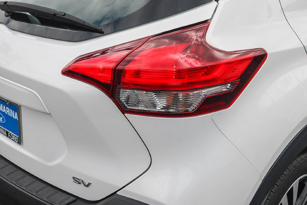 Used 2019 Nissan Kicks SV w/ Exterior Package FWD image 12