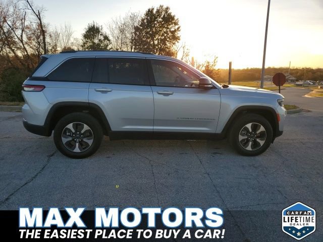 Used 2024 Jeep Grand Cherokee Limited 4xe image 2