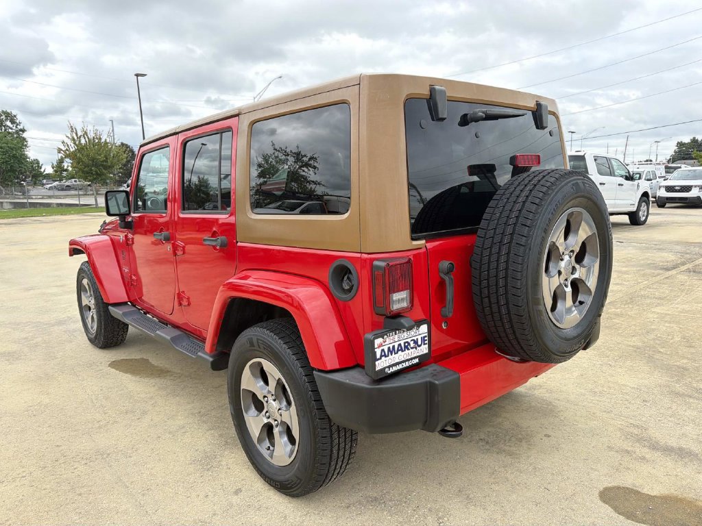Used 2018 Jeep Wrangler Unlimited Sahara AWD/4WD image 7