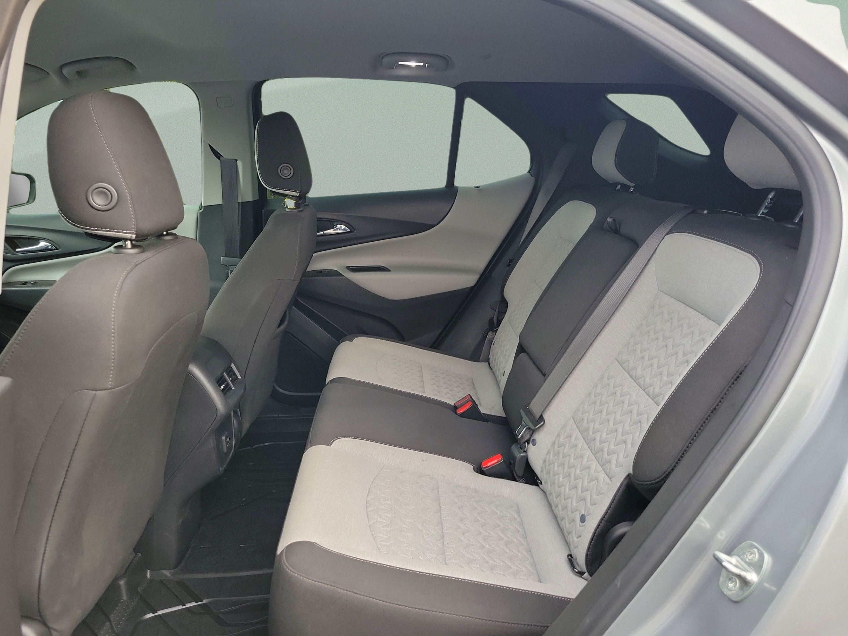 Used 2023 Chevrolet Equinox LS AWD/4WD image 8