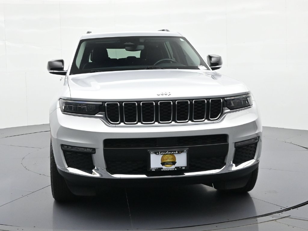 Used 2022 Jeep Grand Cherokee L Limited w/ Trailer Tow Group (B) AWD/4WD image 3