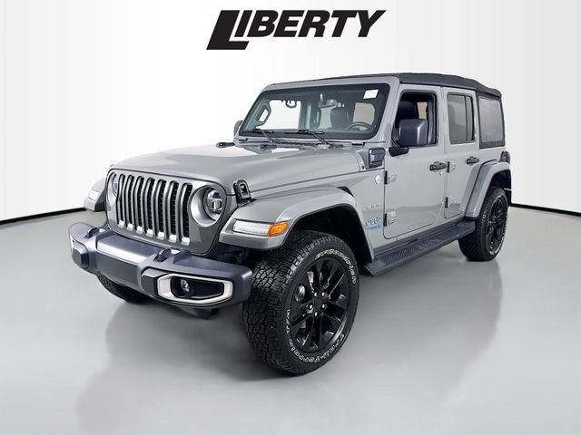 Used 2021 Jeep Wrangler Unlimited Sahara w/ Cold Weather Group AWD/4WD image 3