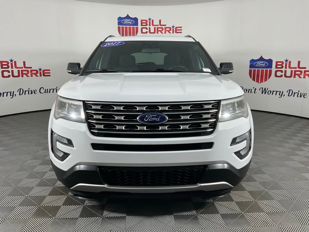 Certified 2017 Ford Explorer XLT FWD image 5