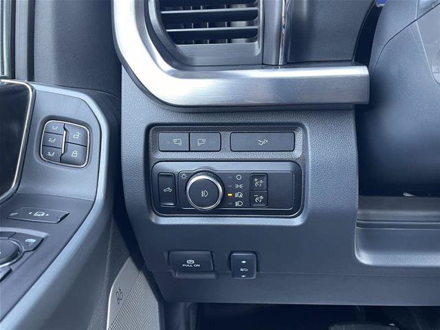 Certified 2024 Ford F250 Lariat w/ Chrome Package AWD/4WD image 16