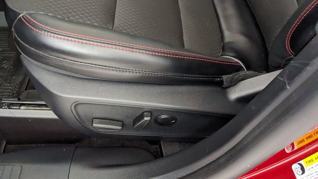 Certified 2025 Ford Escape ST-Line Elite image 27