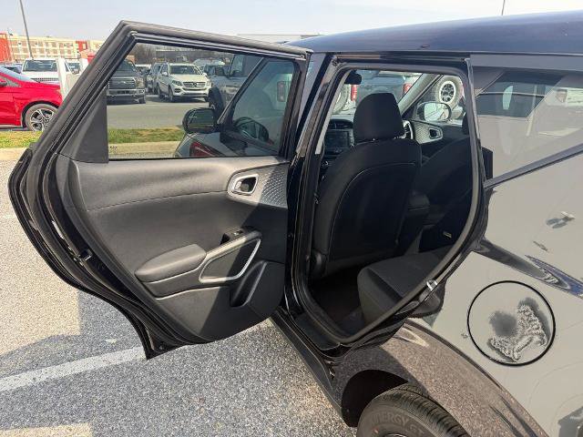 Used 2024 Kia Sportage LX image 12