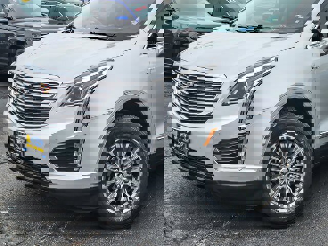 Used 2018 Cadillac XT5 Luxury w/ Driver Awareness Package image 2